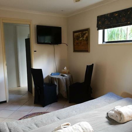 Noosa Edge Nudist Retreat Bed and Breakfast Doonan Esterno foto