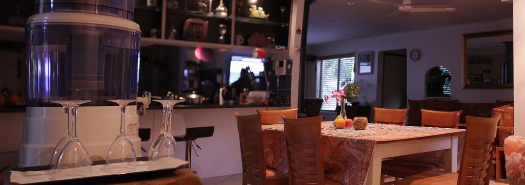 Noosa Edge Nudist Retreat Bed and Breakfast Doonan Esterno foto