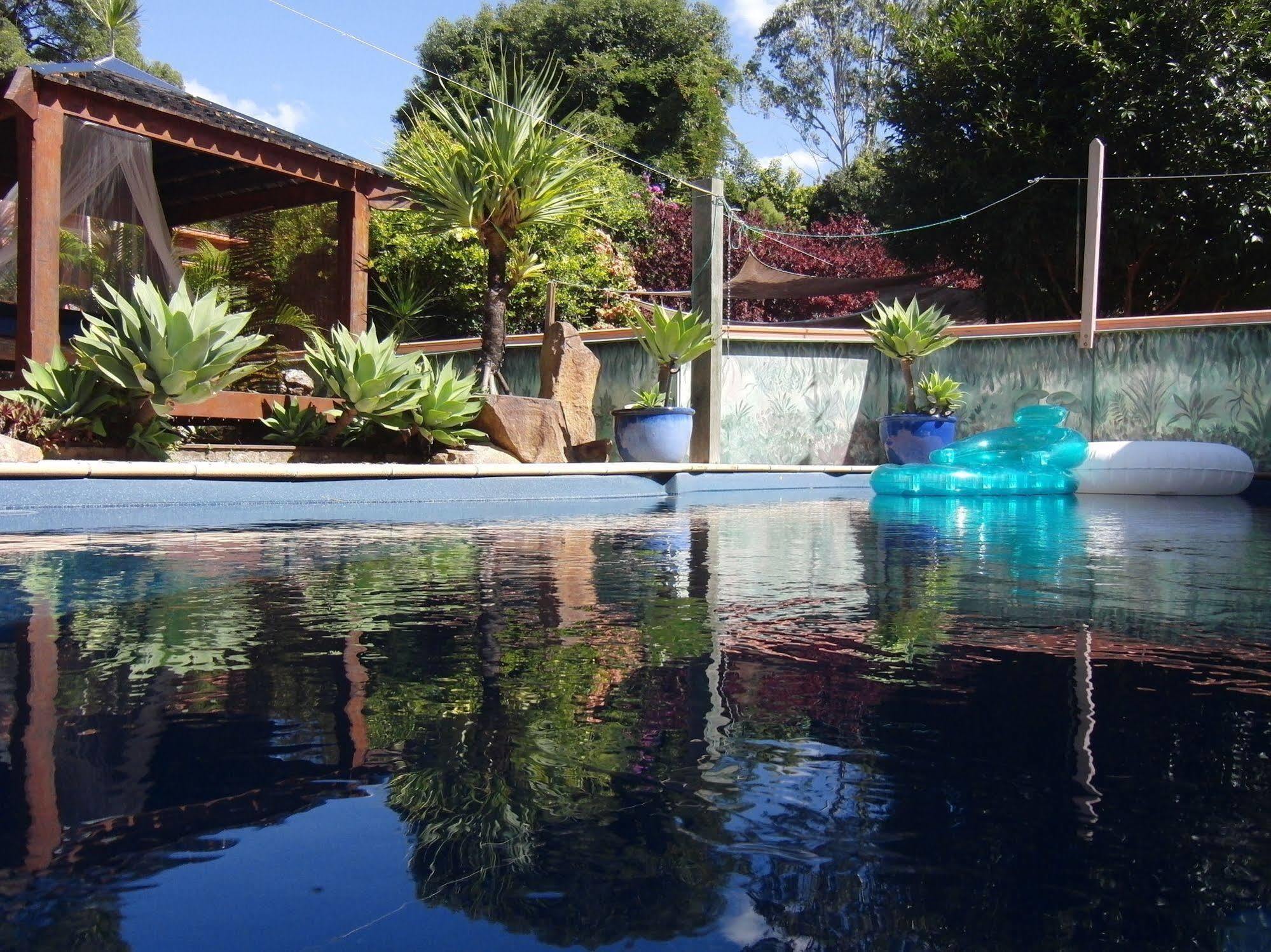 Noosa Edge Nudist Retreat Bed and Breakfast Doonan Esterno foto