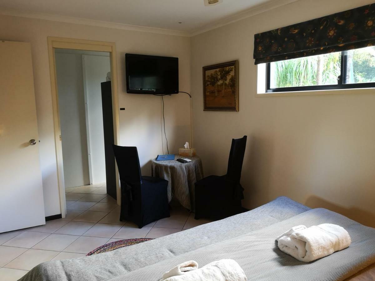 Noosa Edge Nudist Retreat Bed and Breakfast Doonan Esterno foto