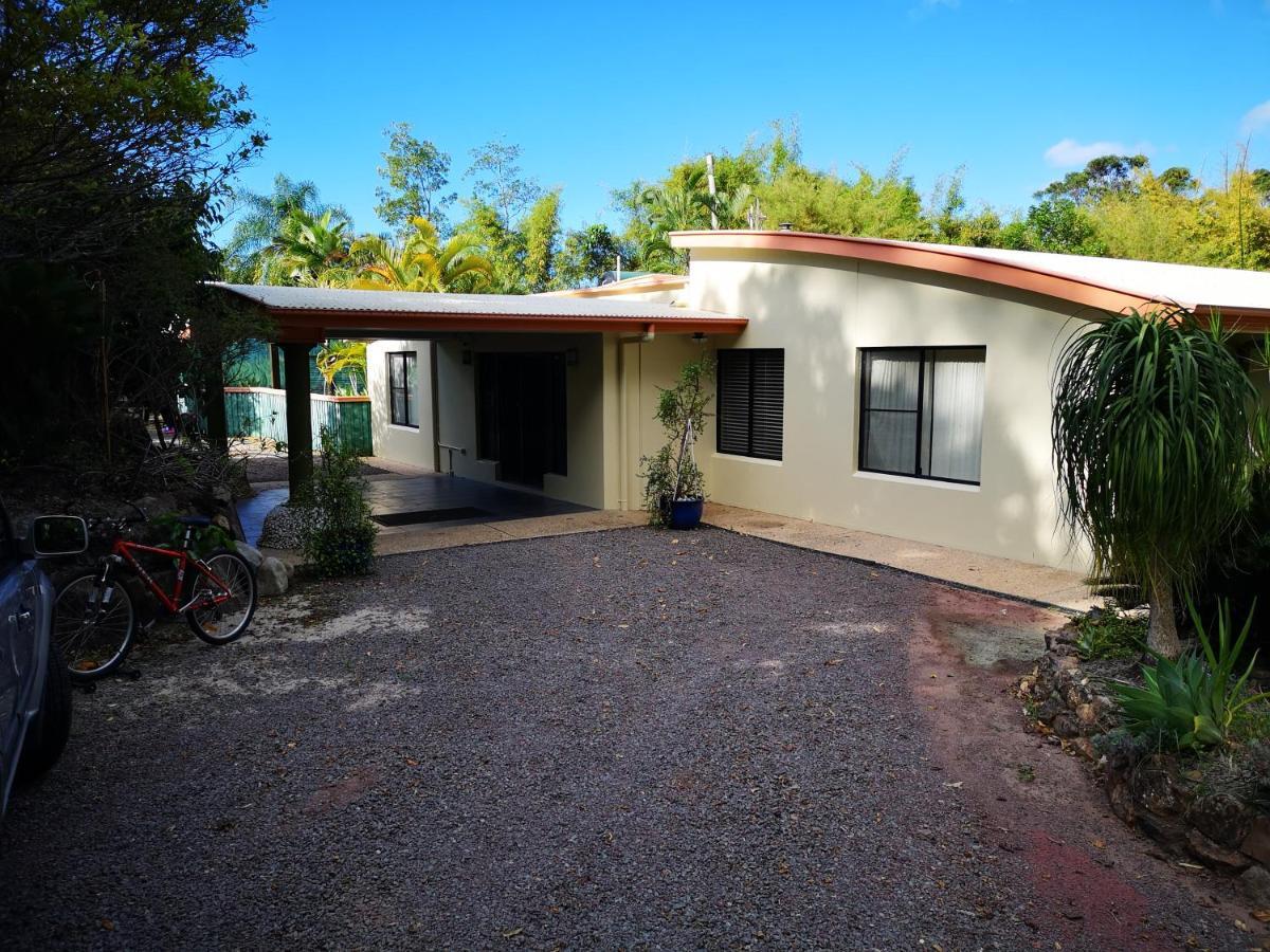 Noosa Edge Nudist Retreat Bed and Breakfast Doonan Esterno foto